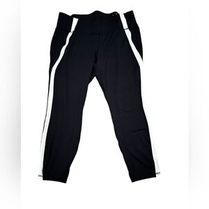 LIVI NWOT yoga pants with wide support waistband. Size 22/24